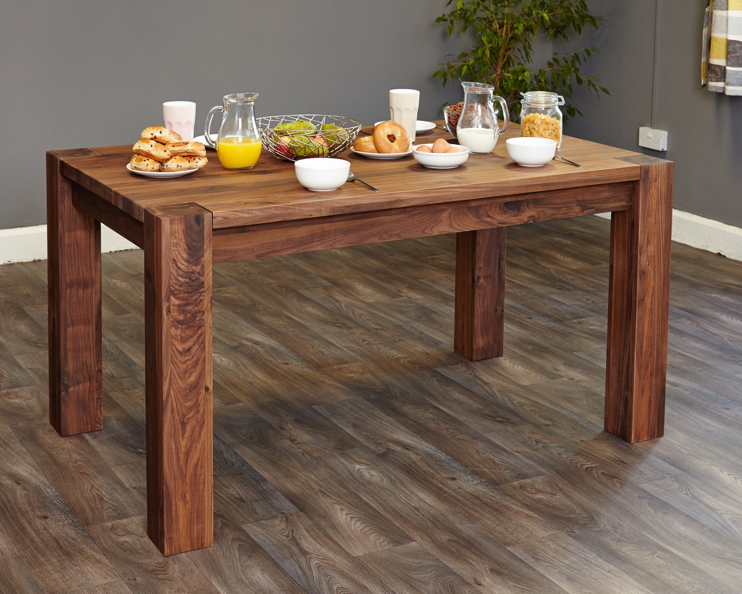 Shiro Walnut