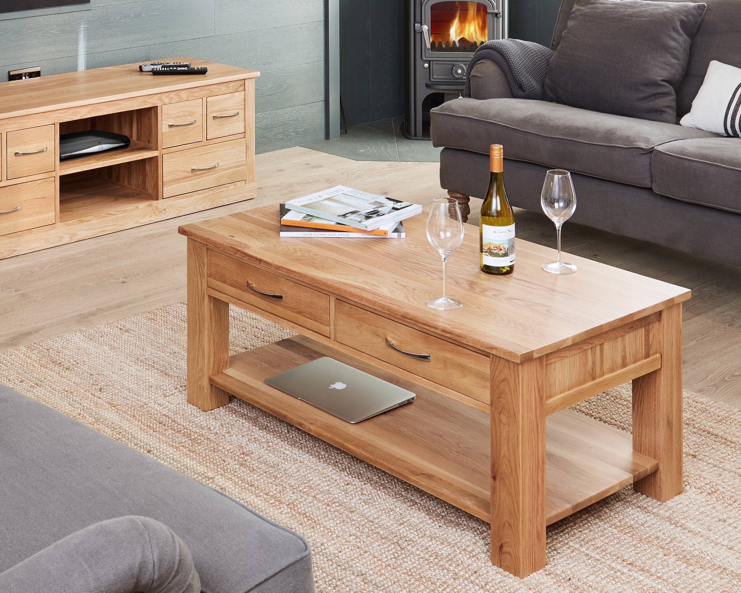 Mobel Oak