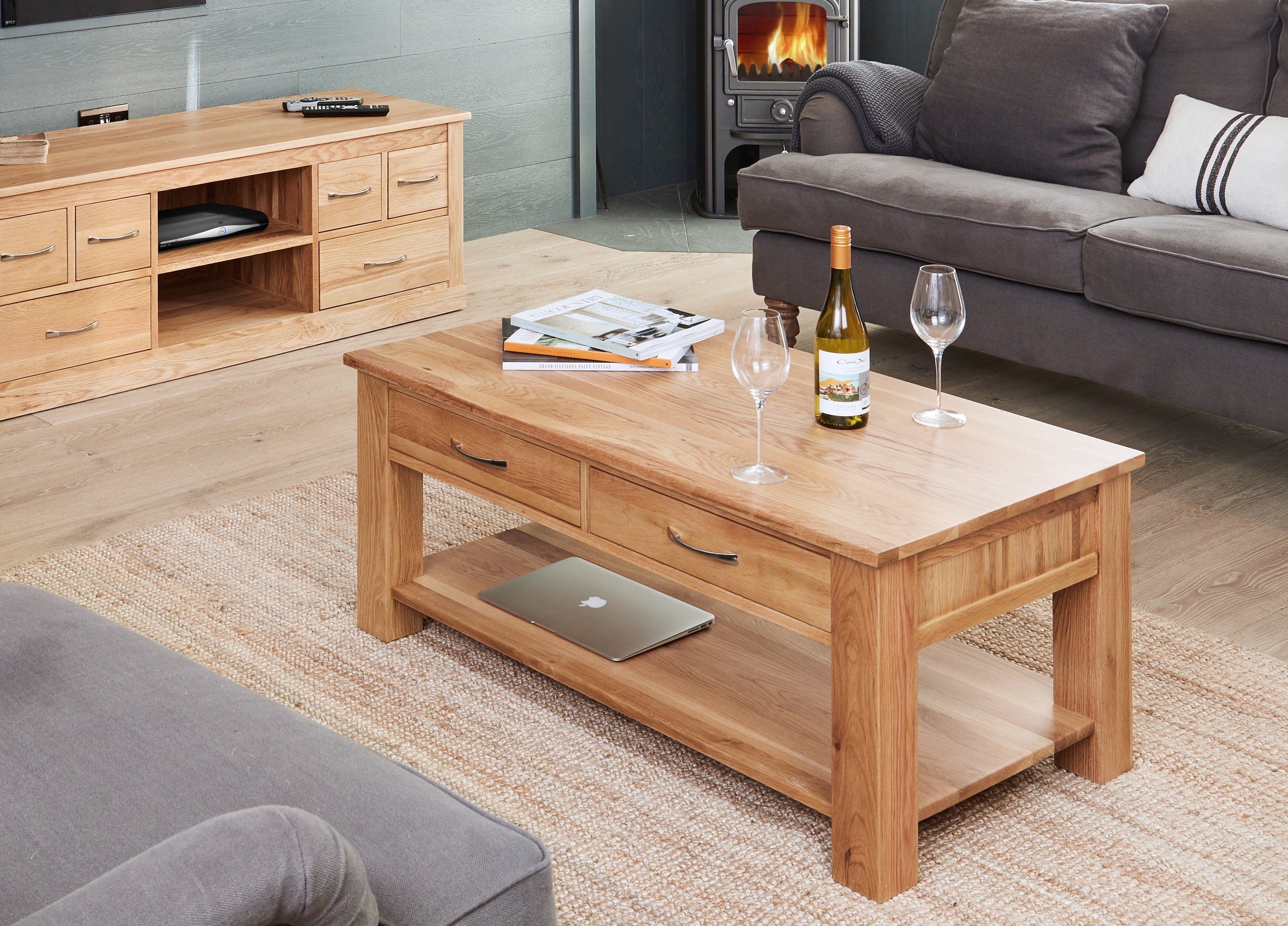 Mobel Oak